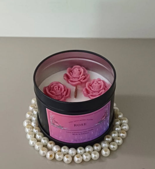 Rose scented candle